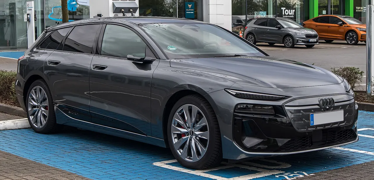 Audi A6 Sportback e-tron (MY25)