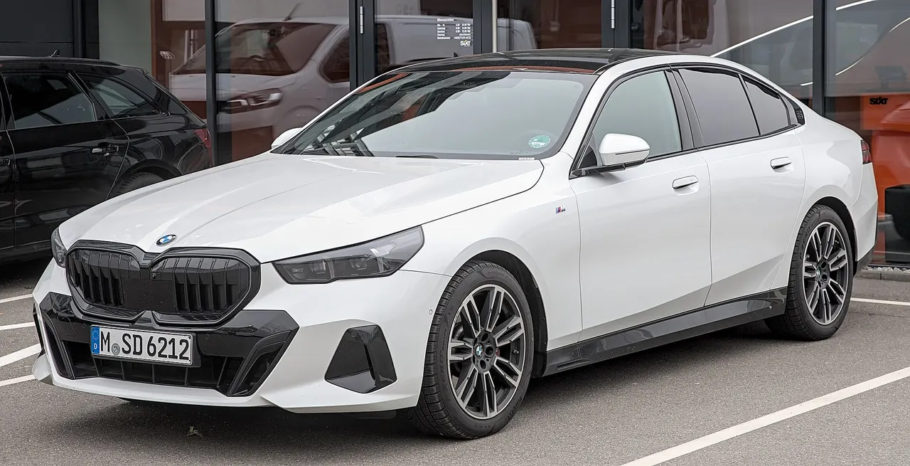 BMW i5 M60 xDrive Touring (MY24)
