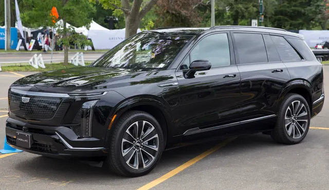 Cadillac VISTIQ 900 E4 (MY26)