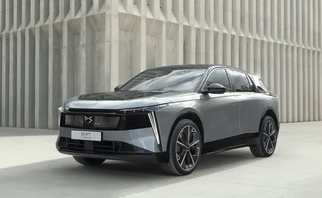 DS Automobiles N°7 FWD