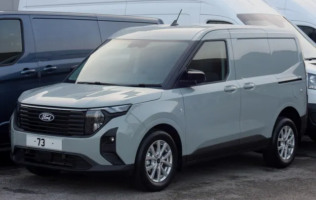 Ford e-Tourneo Custom L2 210 kW AWD