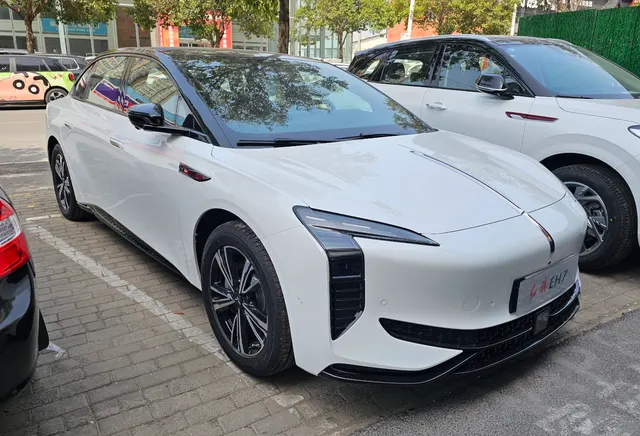 Hongqi EH7 111 kWh Long Range