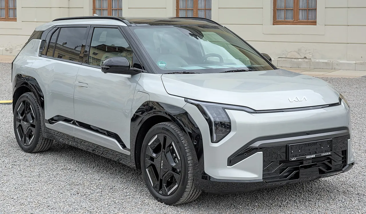 Kia EV3 Long Range AWD (MY27)
