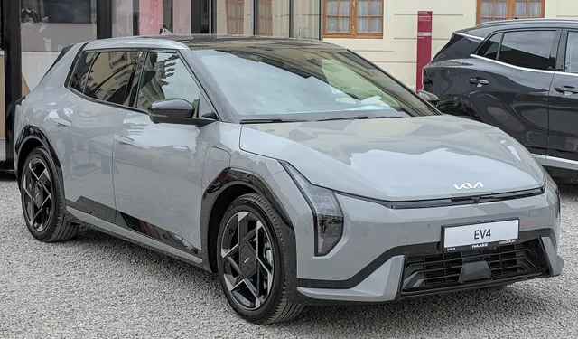 Kia EV4 Hatchback 81.4 kWh GT (MY27)
