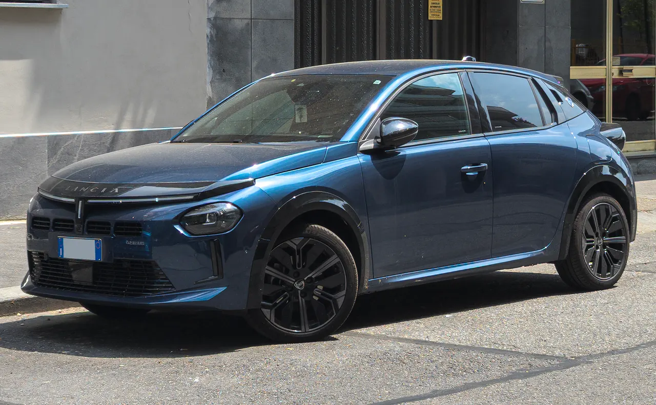 Lancia Ypsilon 54 kWh HF (MY25)