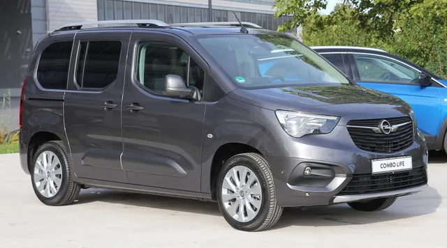 Opel Combo-e Life 50 kWh