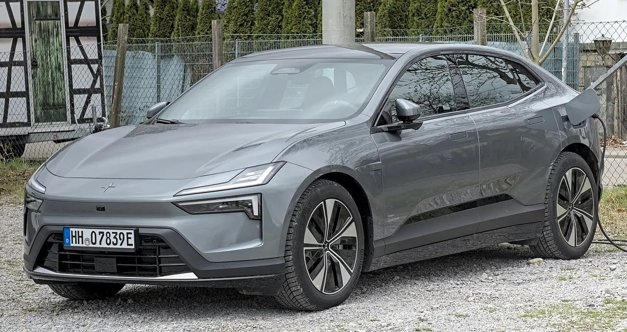 Polestar 4 SUV Dual Motor (MY27)