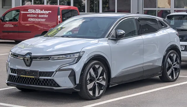 Renault Megane E-Tech 67 kWh 220hp (MY27)
