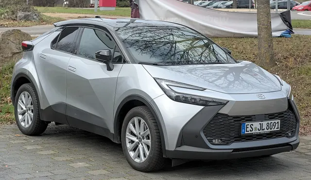 Toyota C-HR+ 77 kWh AWD (MY26)